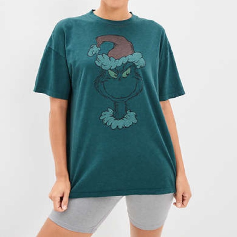 American Eagle “The Grinch” oversized T-shirt
